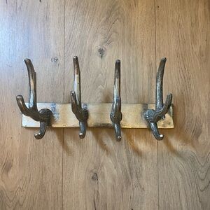 Anthropologie 4 hook towel/coat Hooks - Antlers!!